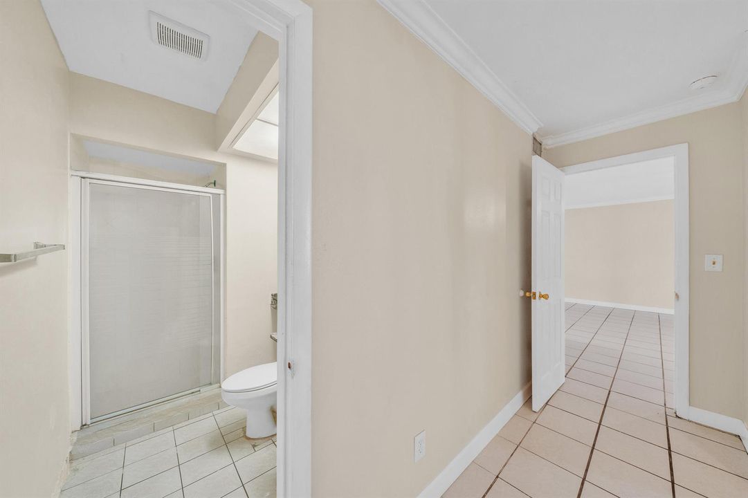 13 Primary Bathroom (2)