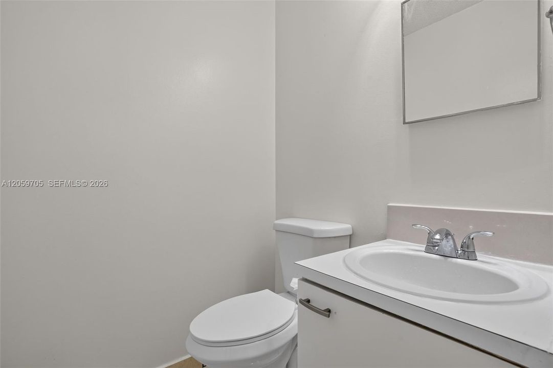В аренду: $2,800 (3 спален, 2 ванн, 1220 Квадратных фут)