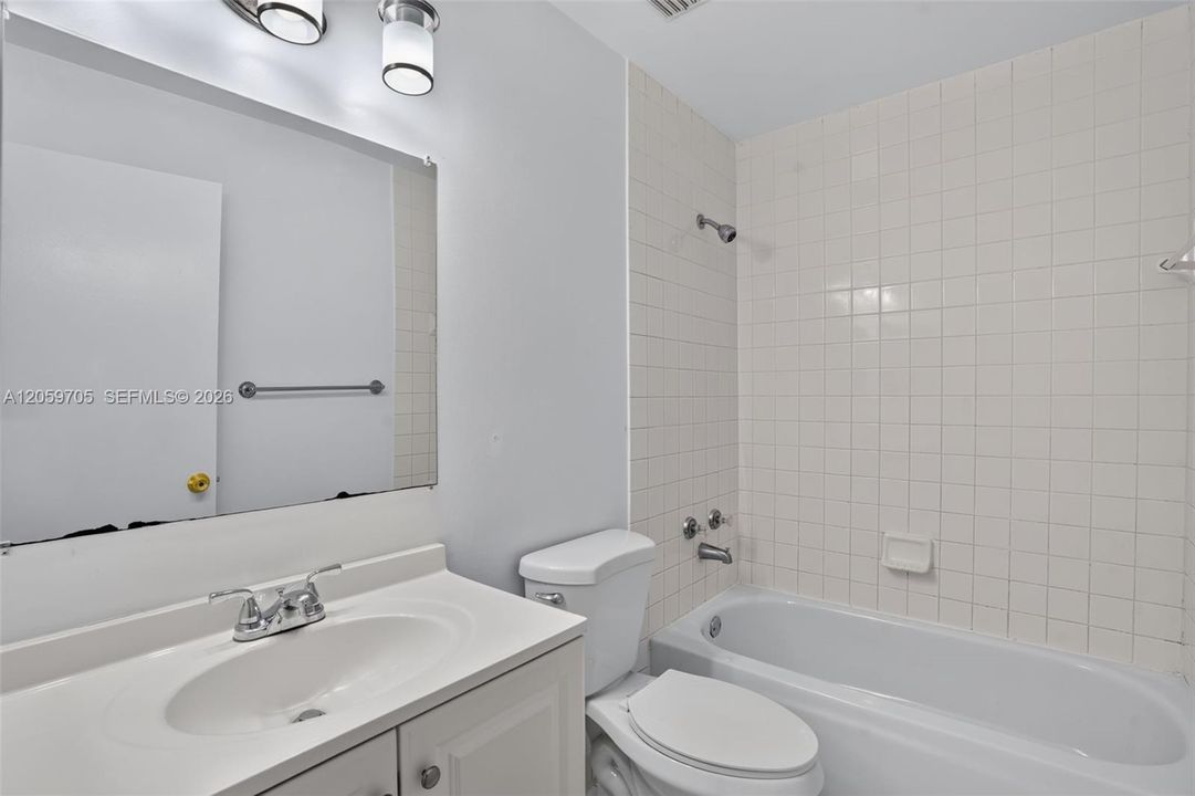 В аренду: $2,800 (3 спален, 2 ванн, 1220 Квадратных фут)