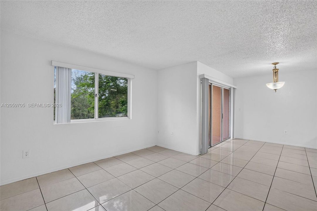 В аренду: $2,800 (3 спален, 2 ванн, 1220 Квадратных фут)