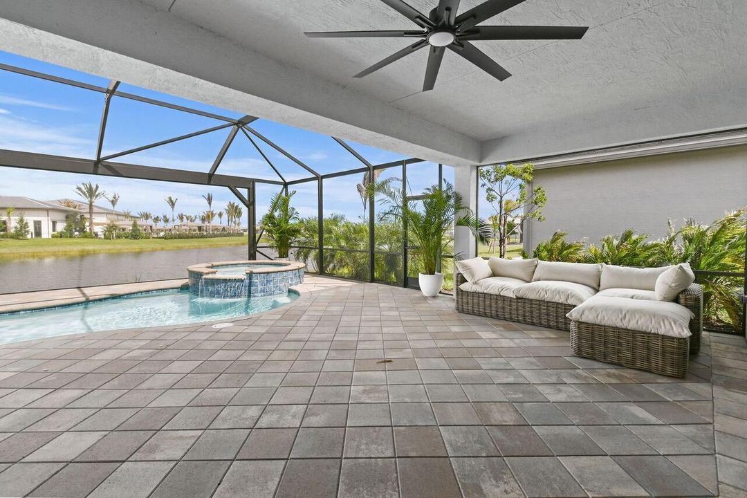 SCREENED POOL/LANAI