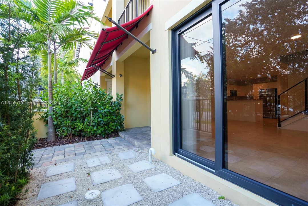 For Rent: $4,600 (2 beds, 2 baths, 1536 Square Feet)