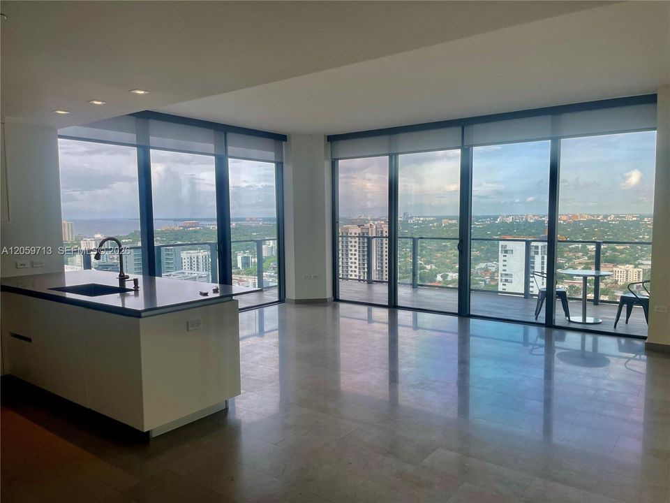 For Rent: $8,950 (3 beds, 3 baths, 1676 Square Feet)