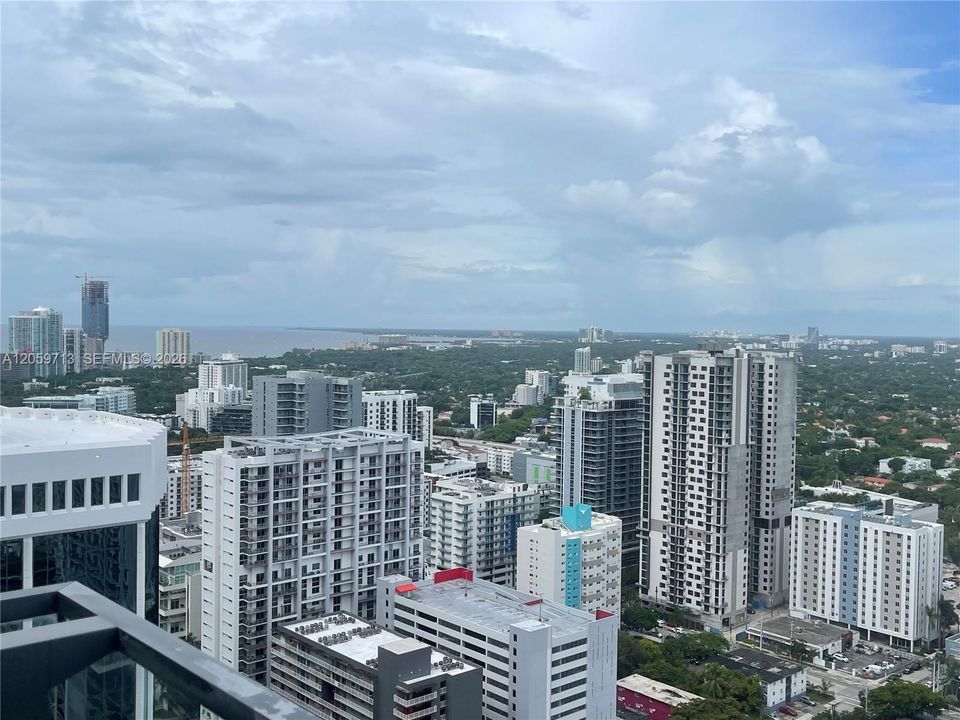 For Rent: $8,950 (3 beds, 3 baths, 1676 Square Feet)
