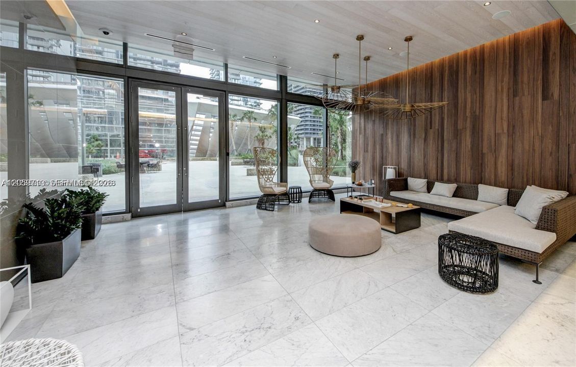 For Rent: $8,950 (3 beds, 3 baths, 1676 Square Feet)