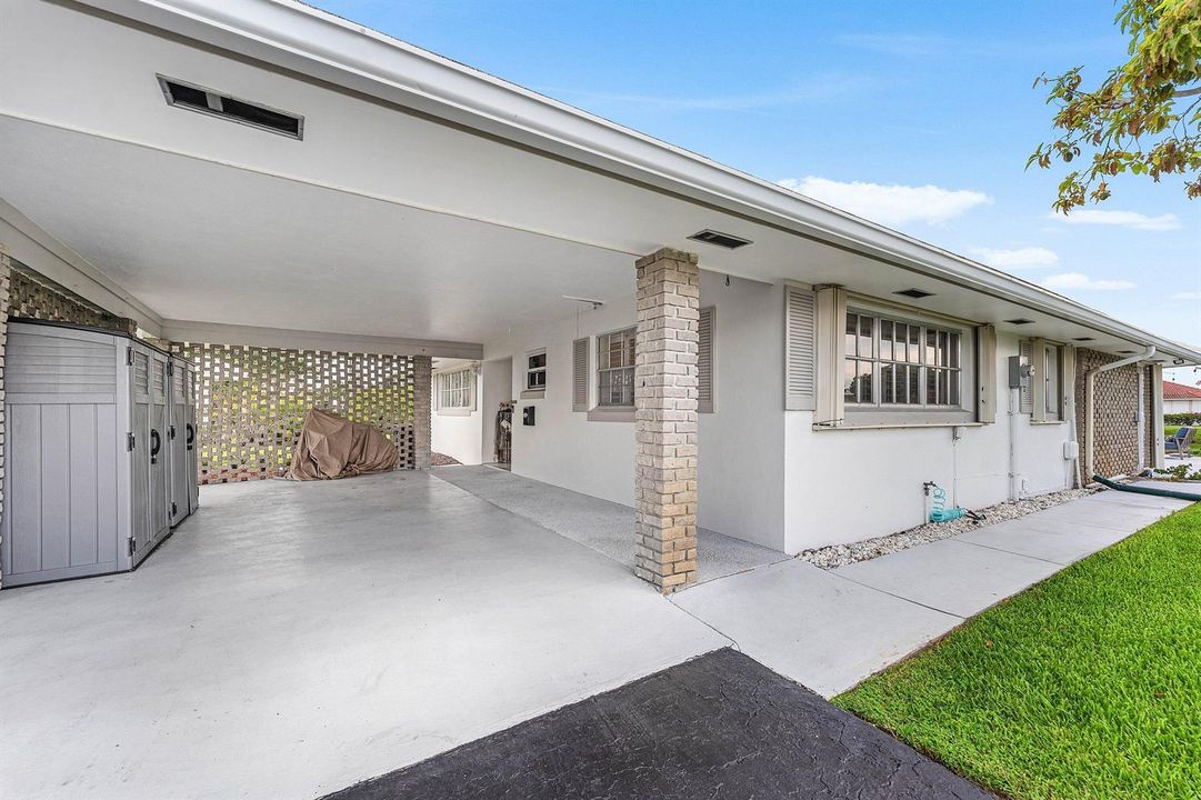 CARPORT AND FRONT