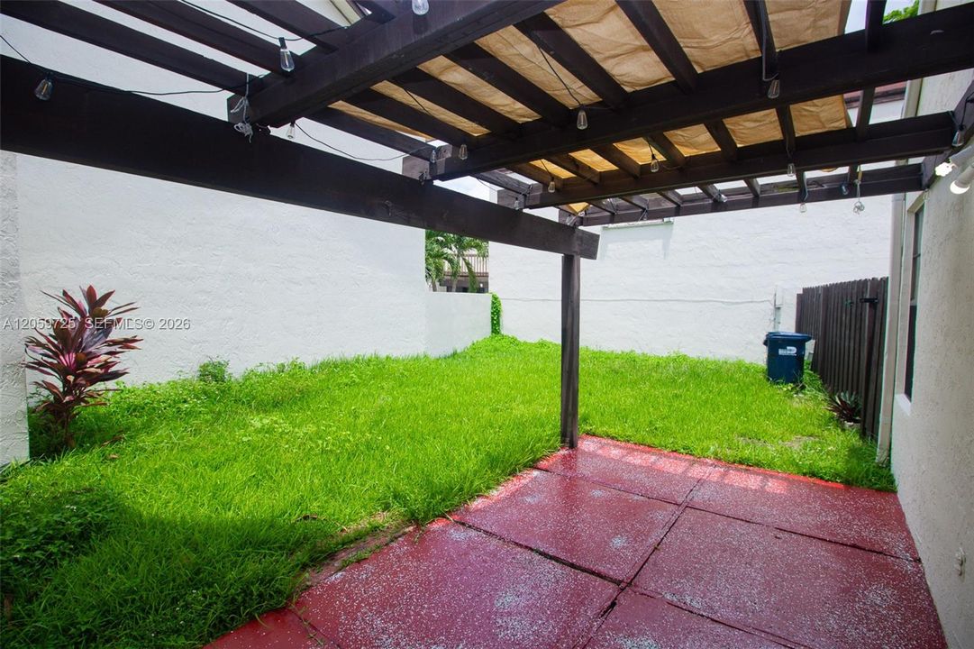 En Renta: $3,100 (3 camas, 2 baños, 1280 Pies cuadrados)