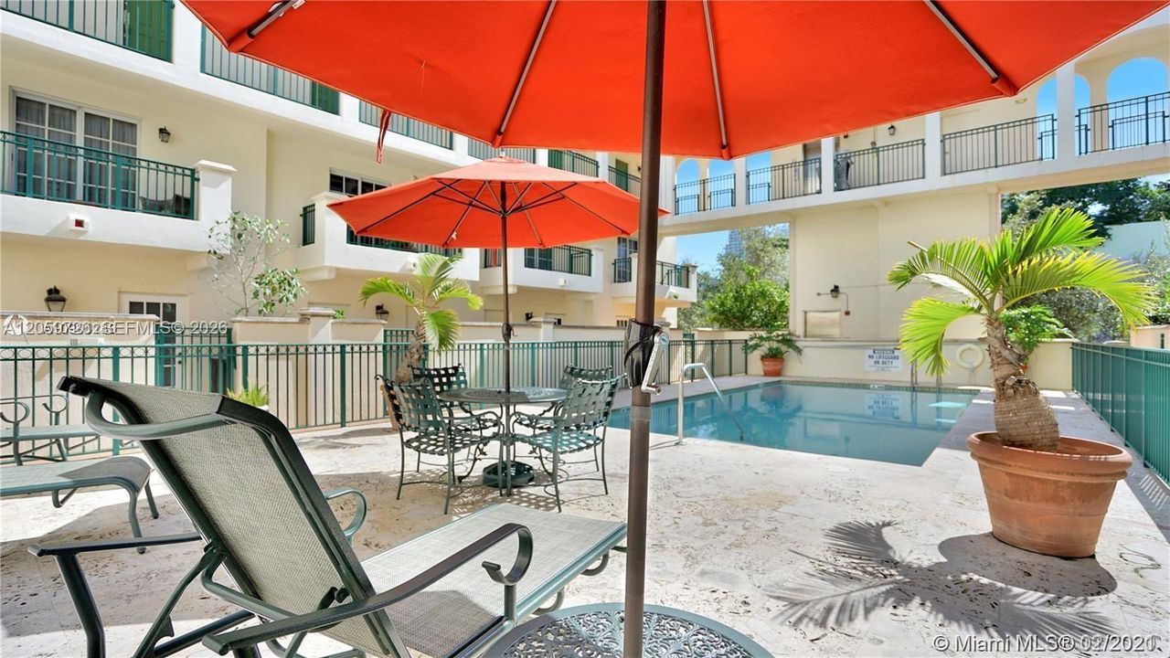 En Venta: $889,999 (2 camas, 2 baños, 1190 Pies cuadrados)