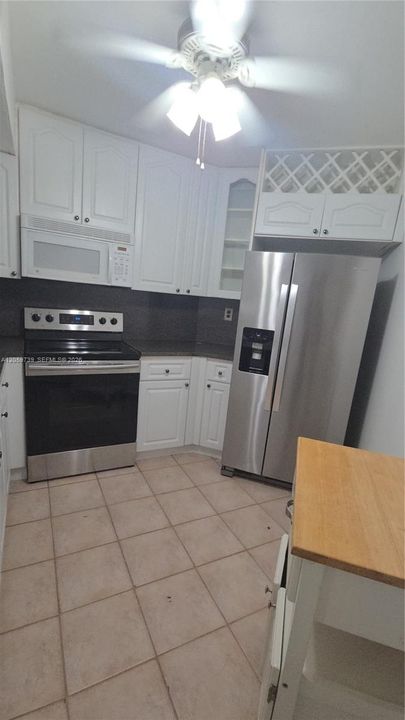 В аренду: $2,500 (2 спален, 2 ванн, 1000 Квадратных фут)