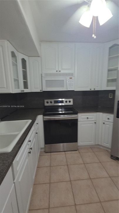 В аренду: $2,500 (2 спален, 2 ванн, 1000 Квадратных фут)
