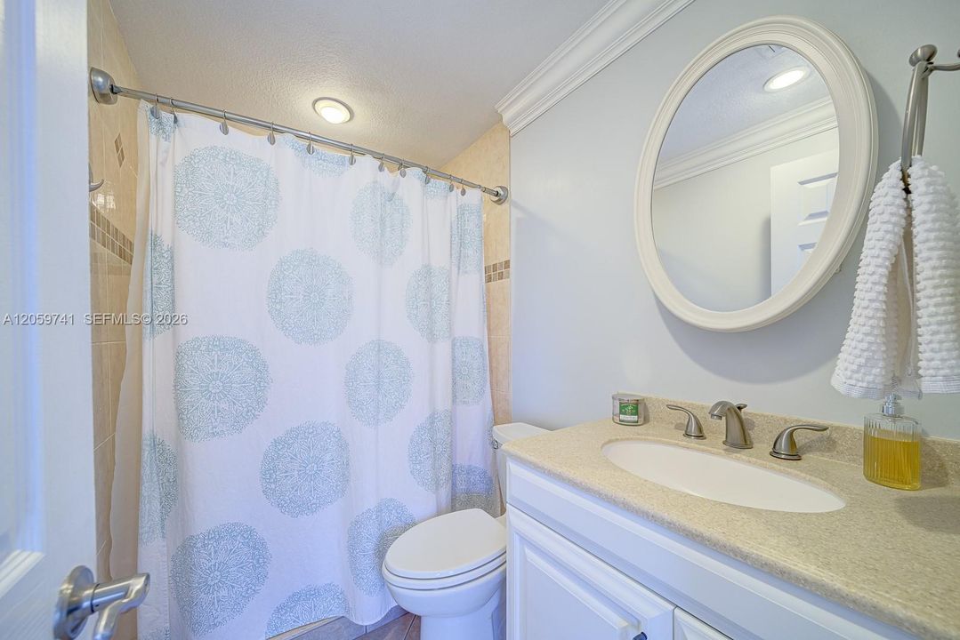 В аренду: $2,850 (2 спален, 2 ванн, 1007 Квадратных фут)