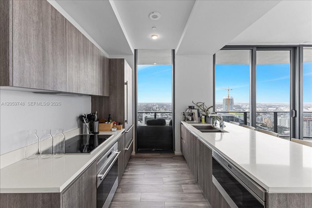 En Venta: $1,690,000 (3 camas, 3 baños, 1442 Pies cuadrados)