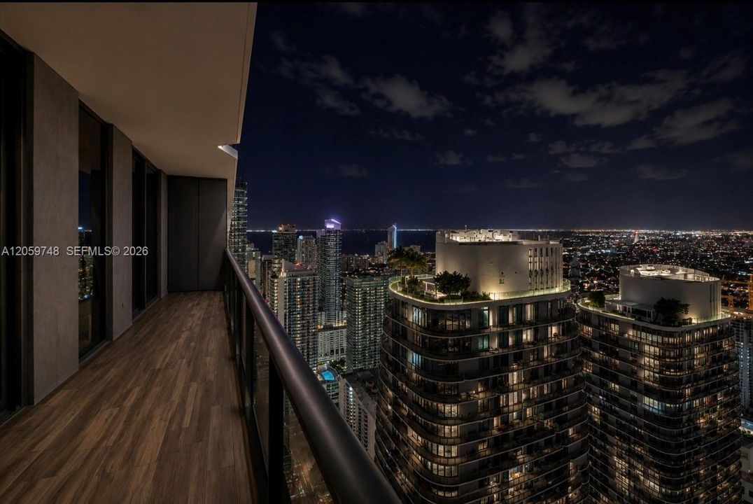 En Venta: $1,690,000 (3 camas, 3 baños, 1442 Pies cuadrados)
