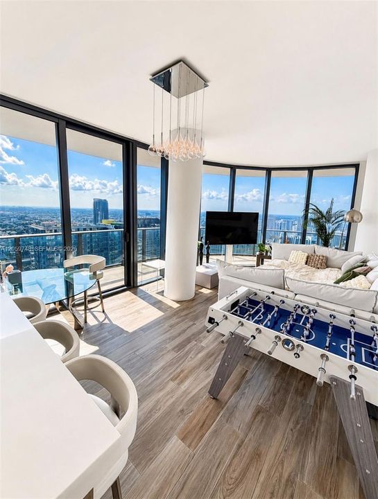 En Venta: $1,690,000 (3 camas, 3 baños, 1442 Pies cuadrados)