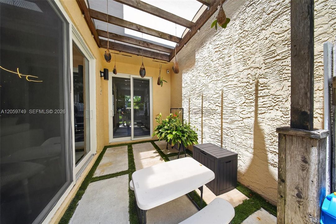 В аренду: $6,995 (3 спален, 2 ванн, 2100 Квадратных фут)