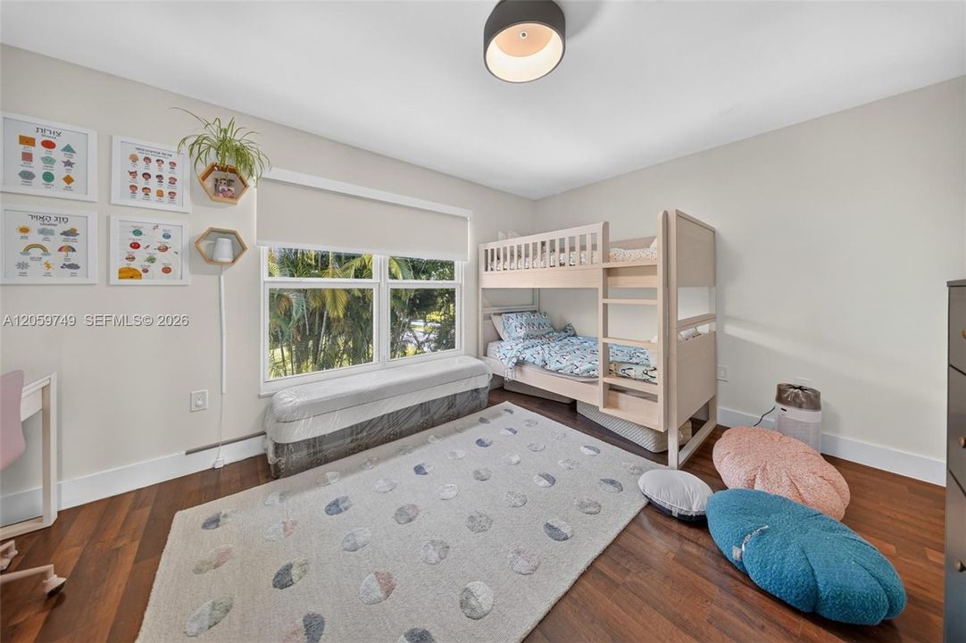 В аренду: $6,995 (3 спален, 2 ванн, 2100 Квадратных фут)