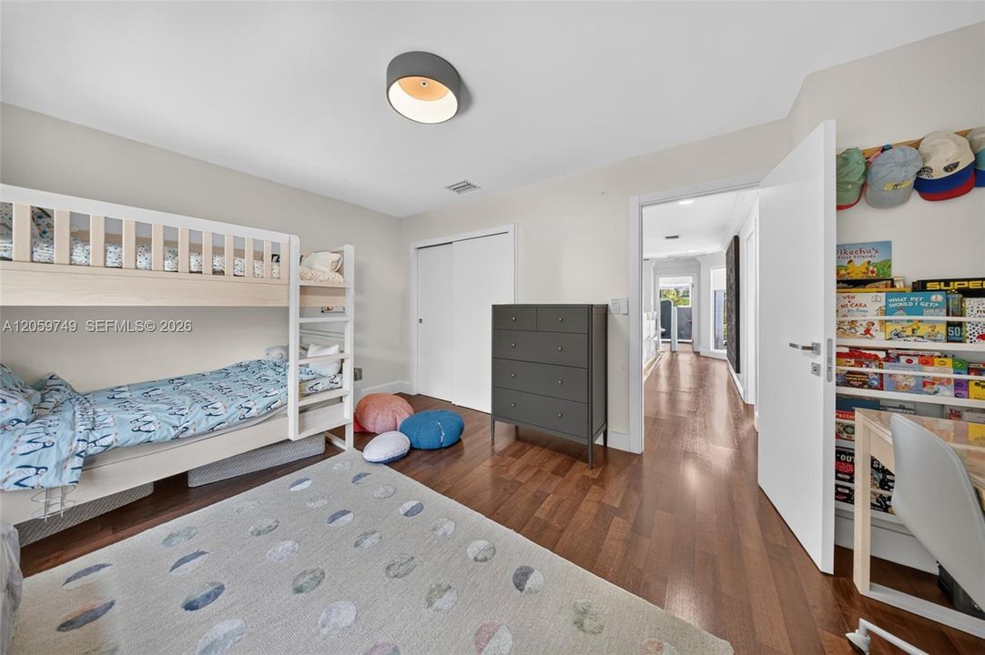 В аренду: $6,995 (3 спален, 2 ванн, 2100 Квадратных фут)