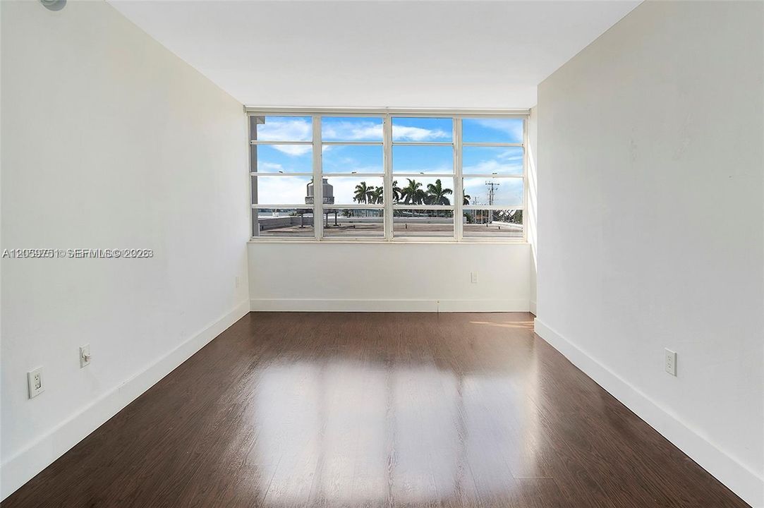 For Rent: $2,850 (2 beds, 2 baths, 1100 Square Feet)