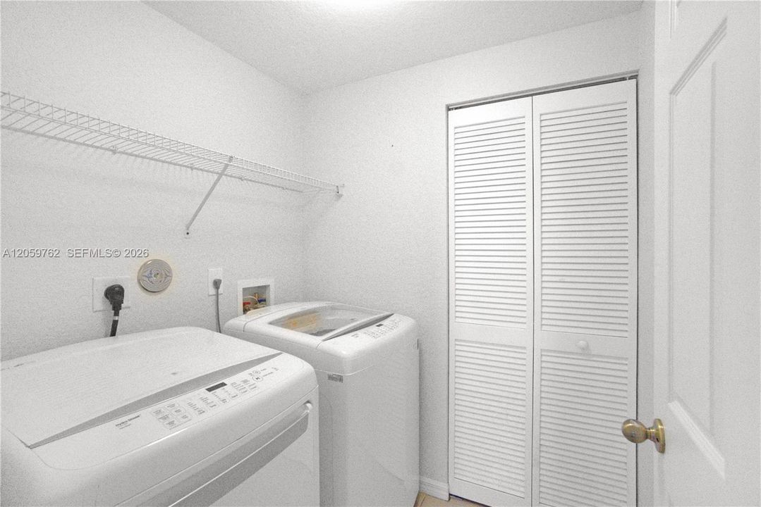 В аренду: $3,200 (4 спален, 2 ванн, 0 Квадратных фут)