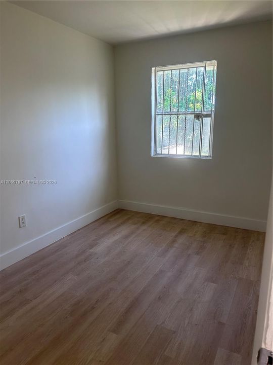 For Rent: $2,100 (2 beds, 1 baths, 1165 Square Feet)