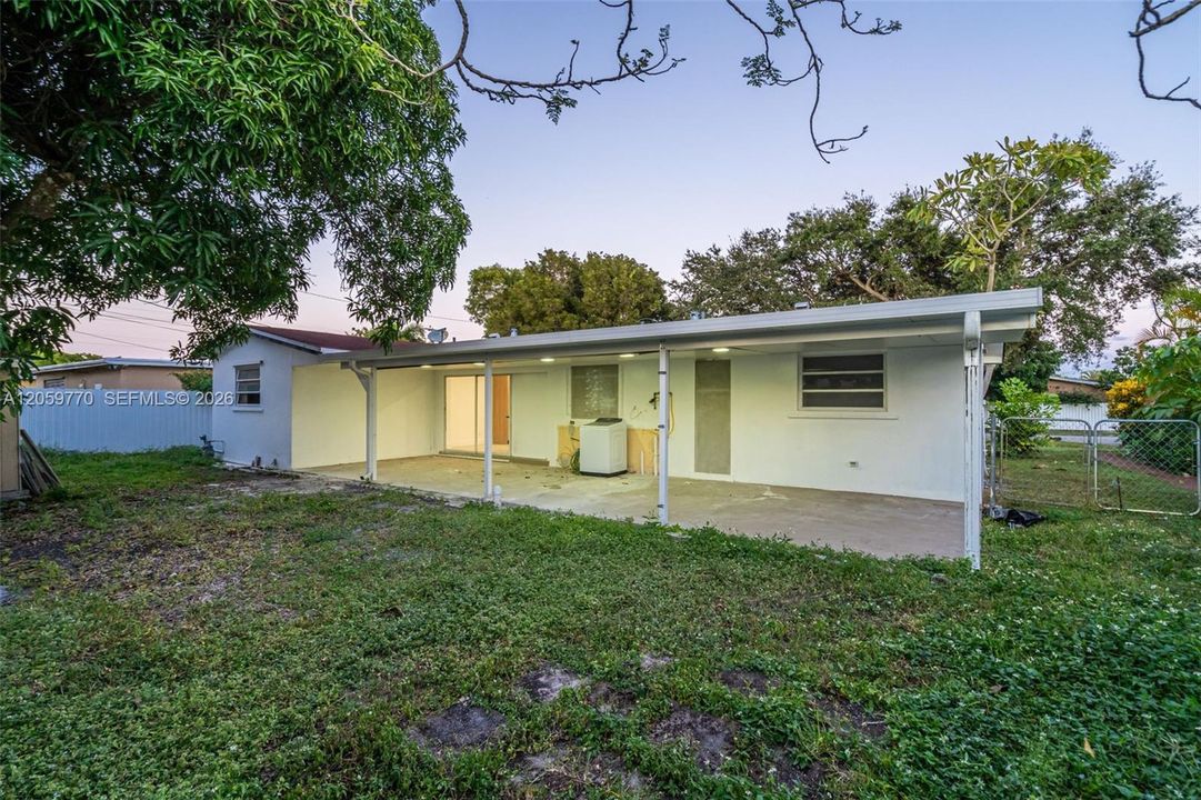 En Renta: $3,300 (3 camas, 2 baños, 1431 Pies cuadrados)