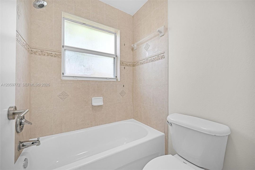 В аренду: $2,000 (2 спален, 2 ванн, 1166 Квадратных фут)