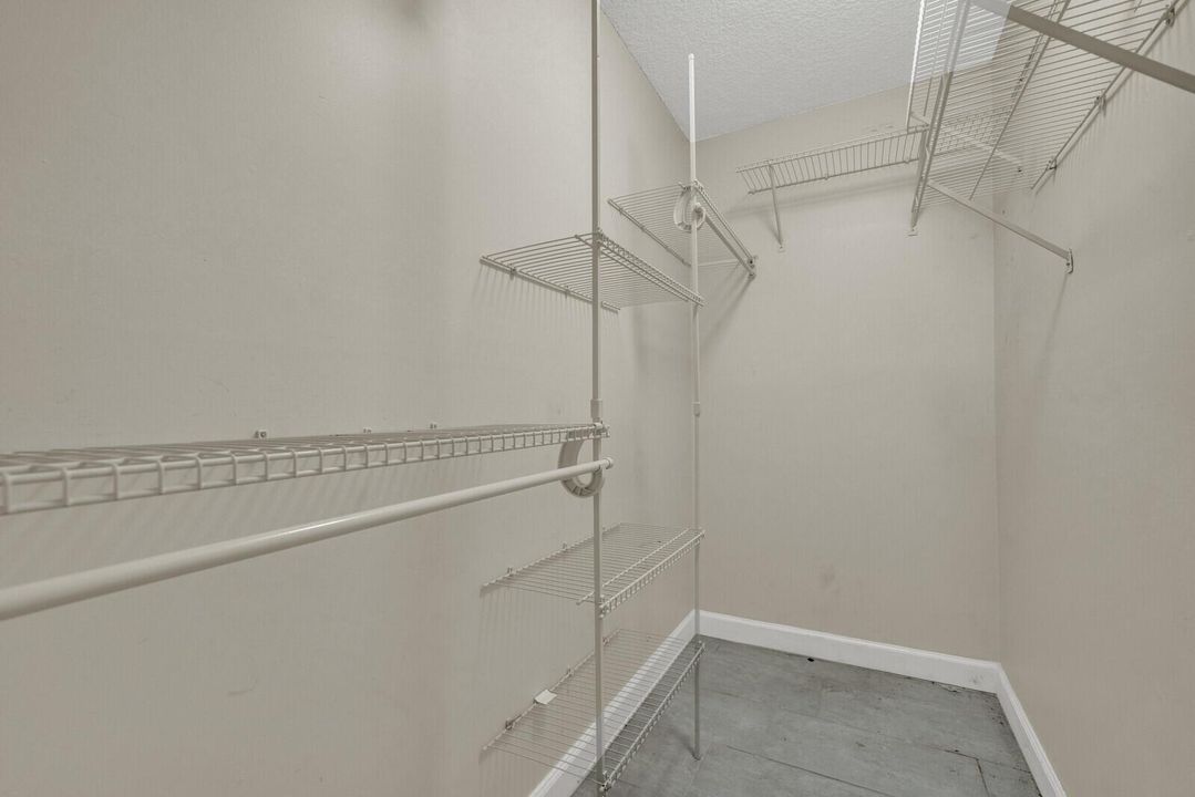Walk in Closet