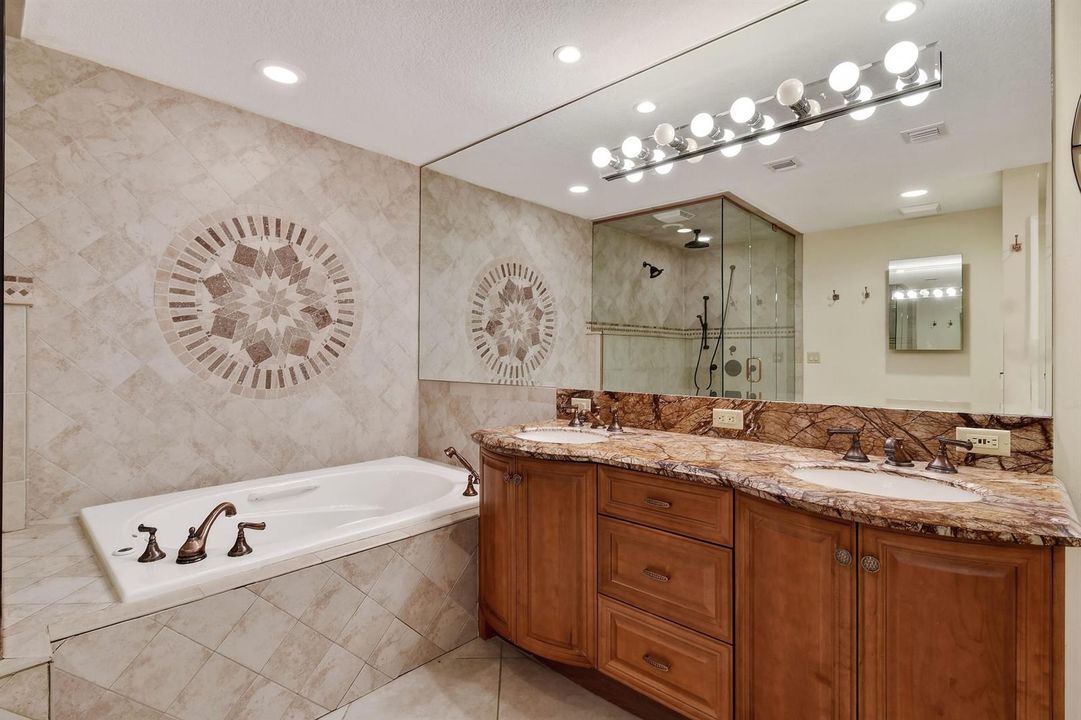 11453ShadyOaksLane(37)