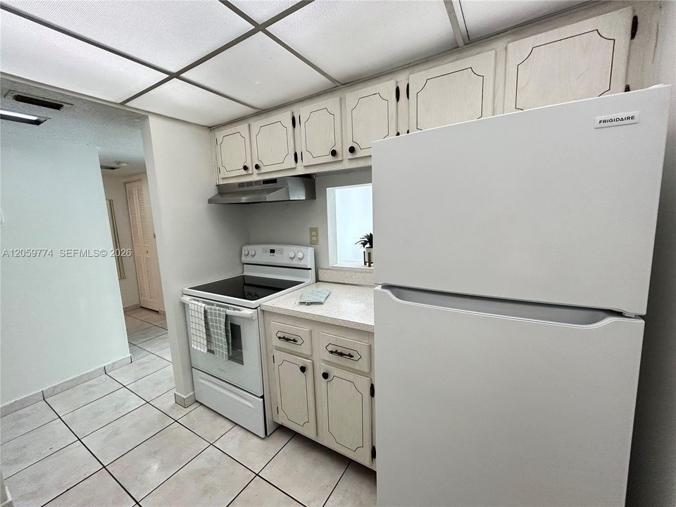 В аренду: $1,995 (2 спален, 2 ванн, 906 Квадратных фут)