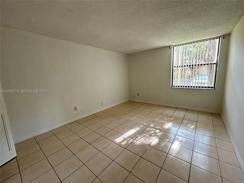 В аренду: $1,995 (2 спален, 2 ванн, 906 Квадратных фут)
