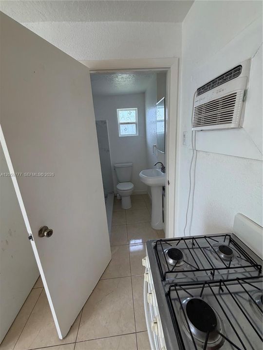 В аренду: $1,500 (1 спален, 1 ванн, 1771 Квадратных фут)