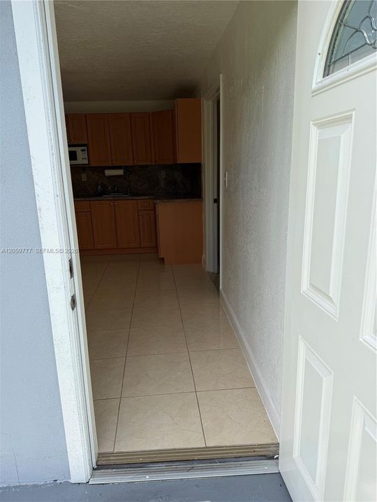 В аренду: $1,500 (1 спален, 1 ванн, 1771 Квадратных фут)