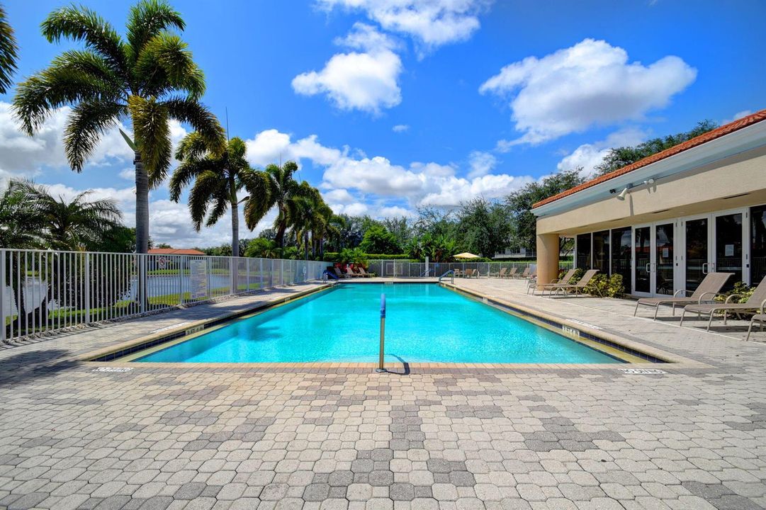 48-web-or-mls-Villa San Remo (1)