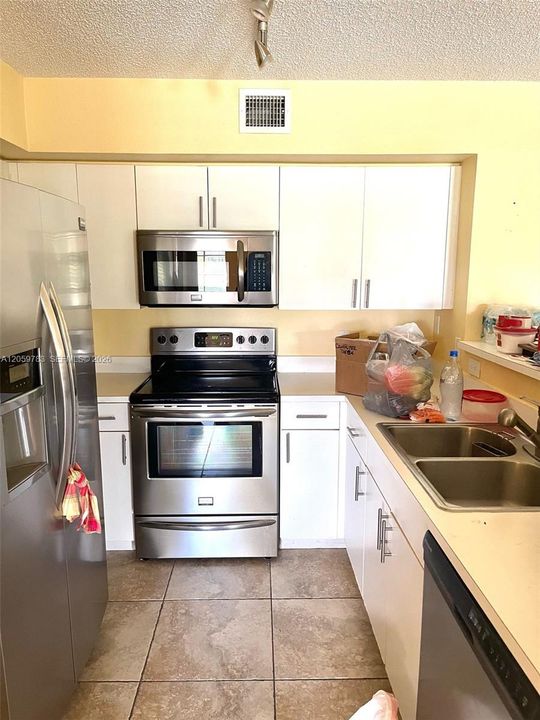 En Renta: $2,650 (2 camas, 2 baños, 994 Pies cuadrados)
