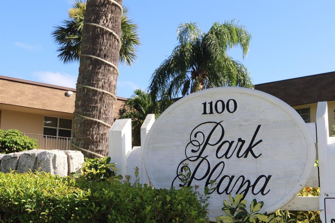 Park Plaza Sign