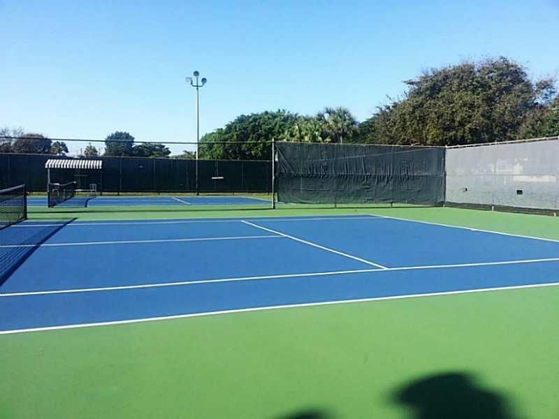 TENNIS