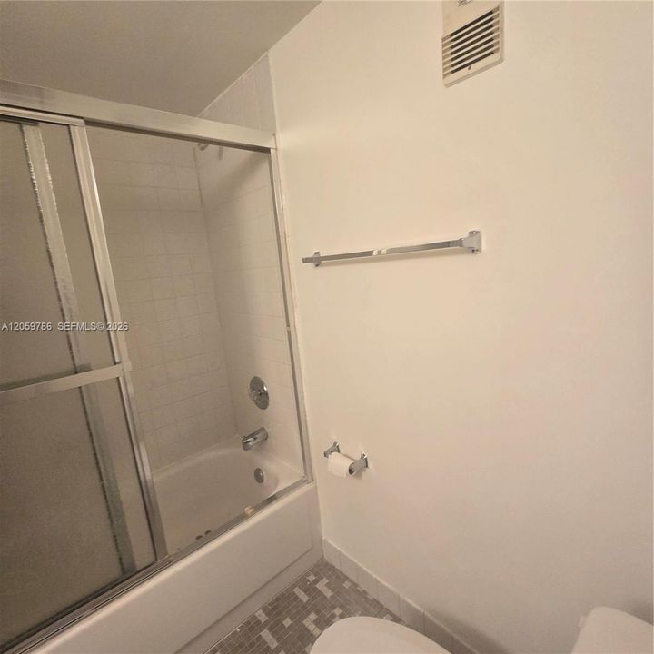 В аренду: $2,200 (2 спален, 2 ванн, 0 Квадратных фут)