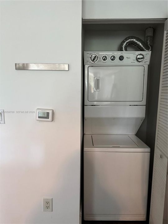 В аренду: $1,900 (1 спален, 1 ванн, 0 Квадратных фут)