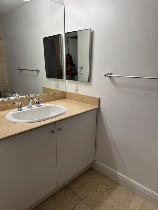 В аренду: $1,900 (1 спален, 1 ванн, 0 Квадратных фут)