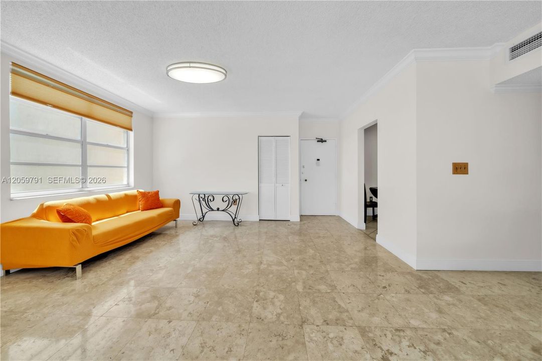 В аренду: $3,300 (2 спален, 2 ванн, 1380 Квадратных фут)