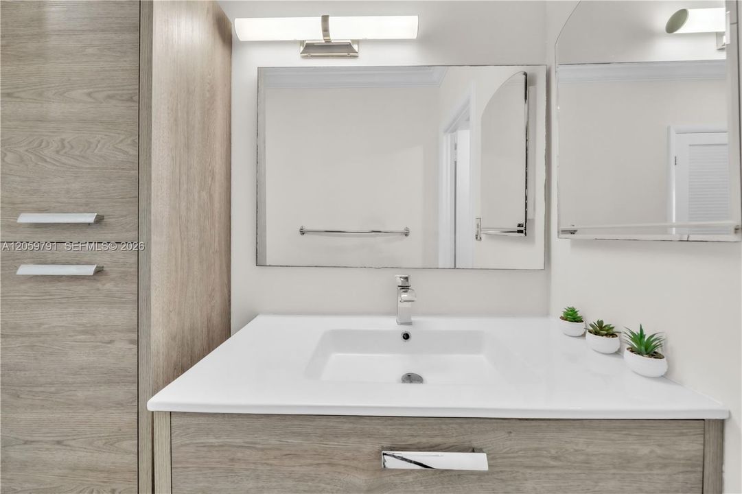 В аренду: $3,300 (2 спален, 2 ванн, 1380 Квадратных фут)