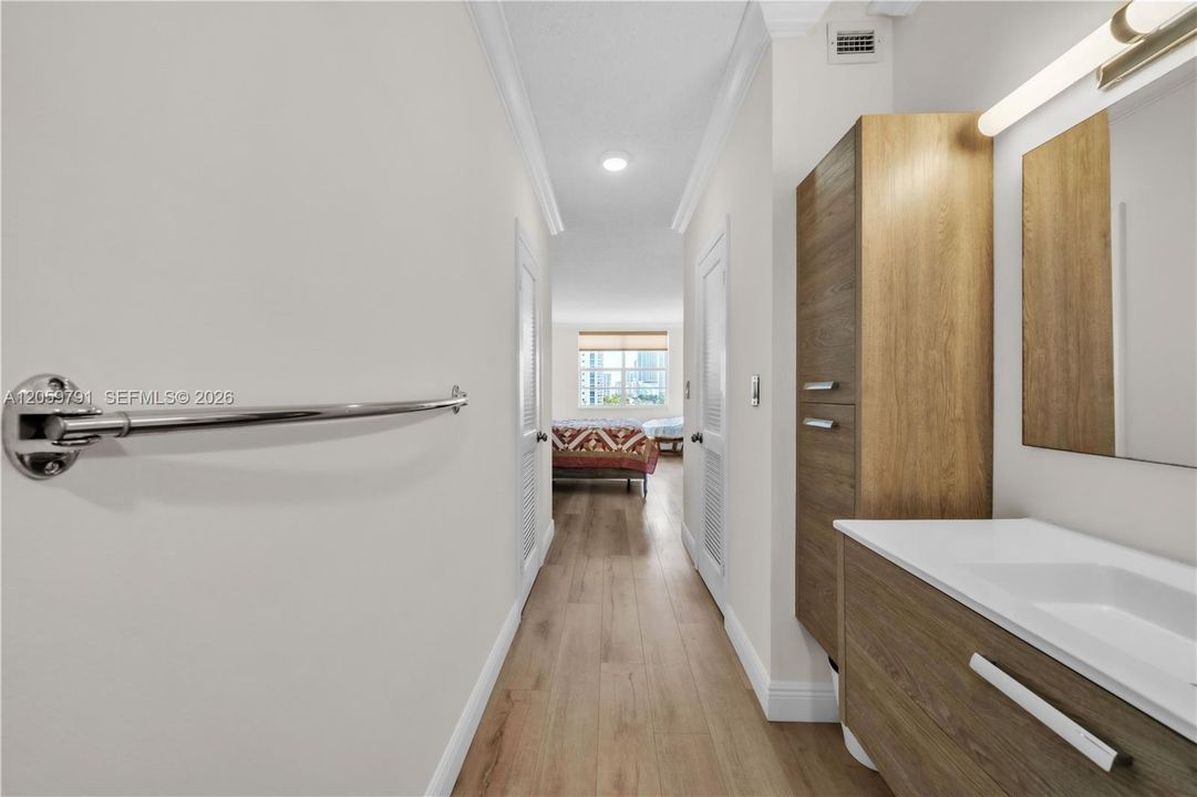 В аренду: $3,300 (2 спален, 2 ванн, 1380 Квадратных фут)