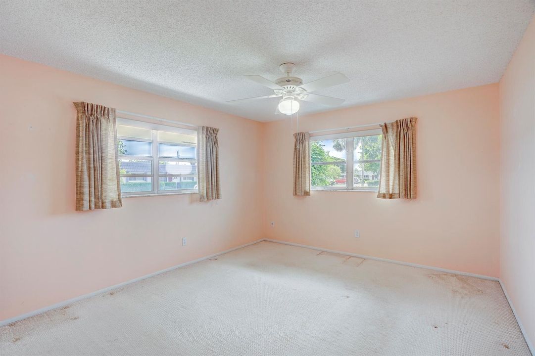 2886FernleyDrE51-26