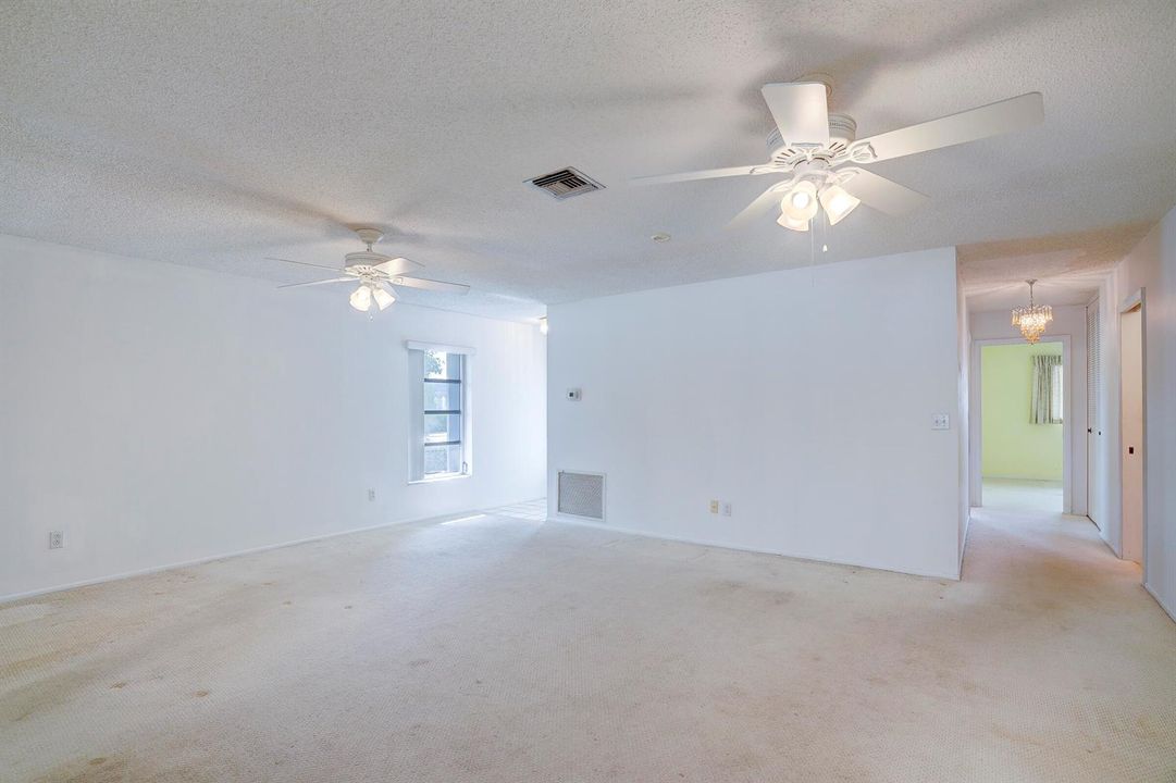 2886FernleyDrE51-10