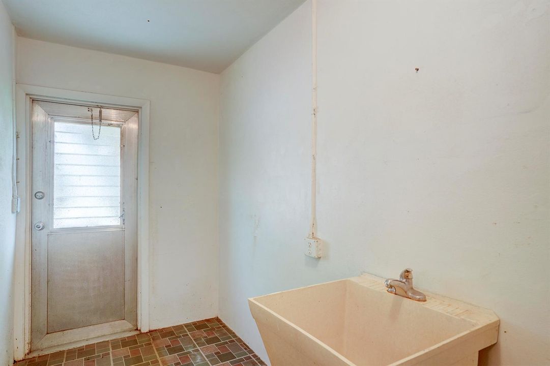 2886FernleyDrE51-15