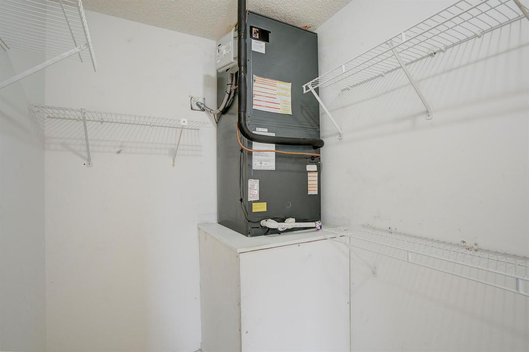 2886FernleyDrE51-29