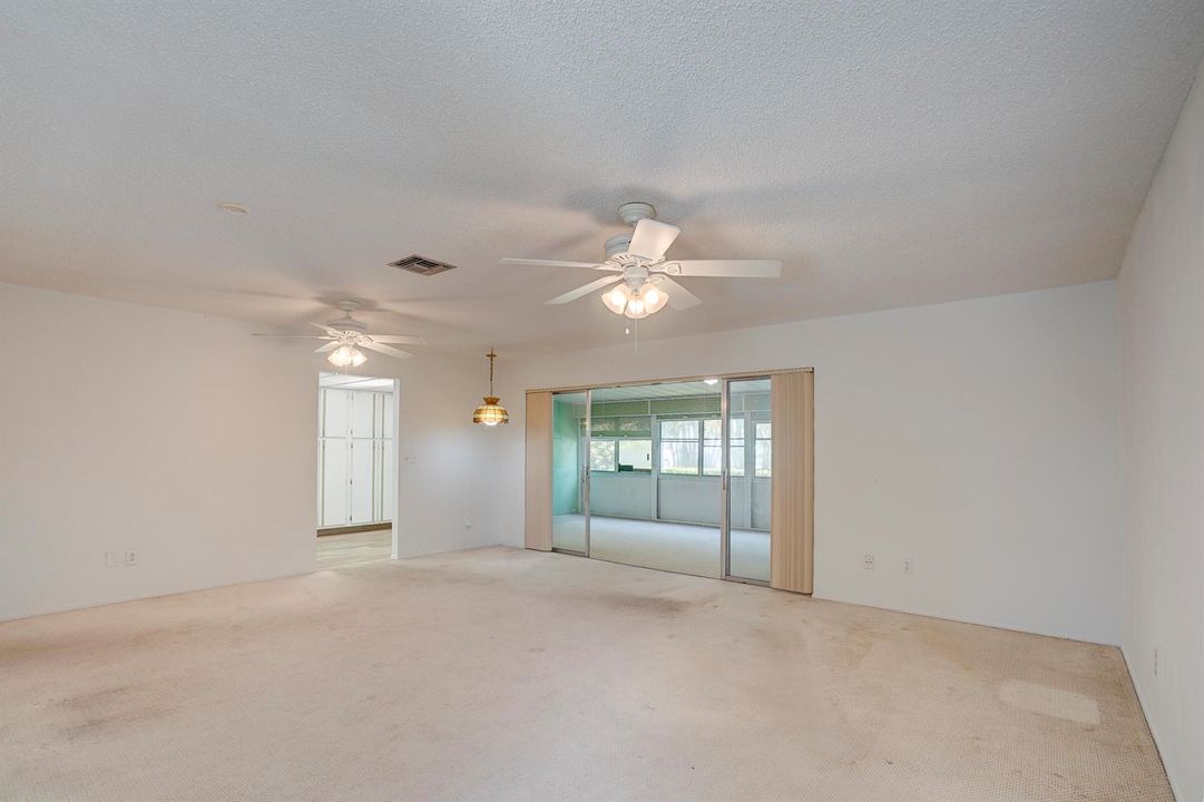 2886FernleyDrE51-8