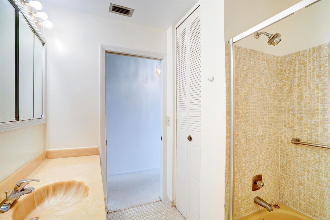 2886FernleyDrE51-21