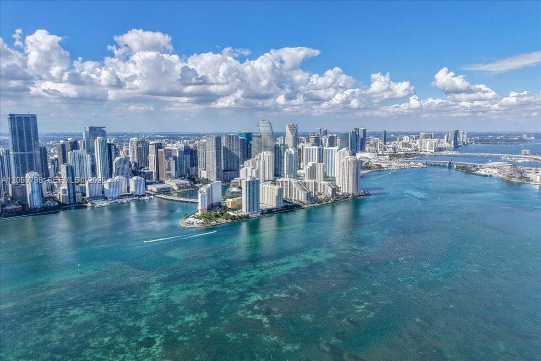 待售: $649,000 (1 贝兹, 1 浴室, 682 平方英尺)
