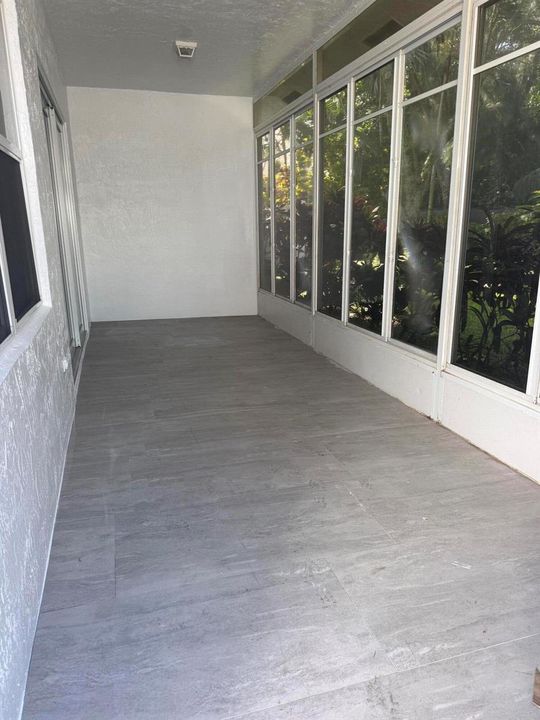 ENCLOSED TERRACE